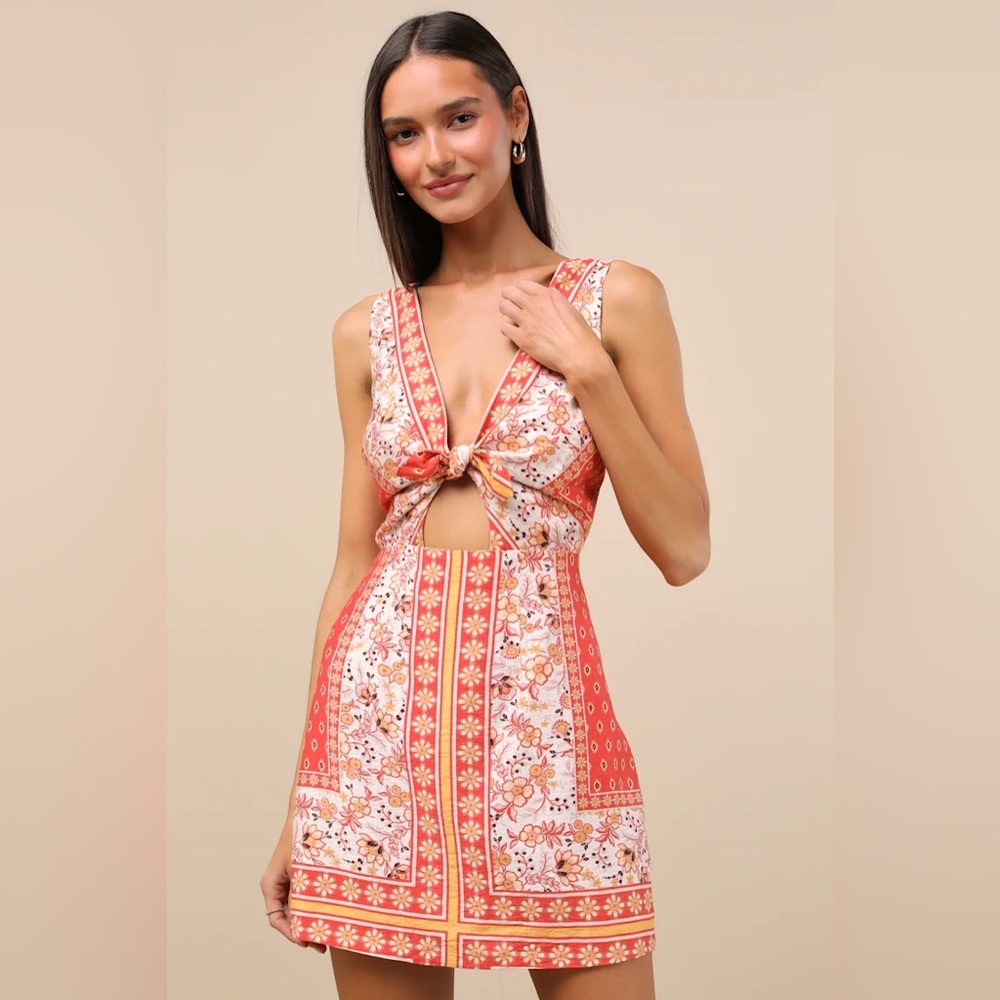 NWT Lulus Silvana Floral Knot-Front Mini Dress Medium Boho Vacation Festival